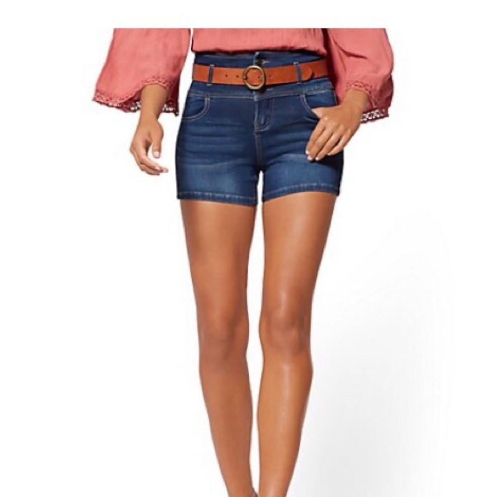 4” 3-button high waisted short- dark blue